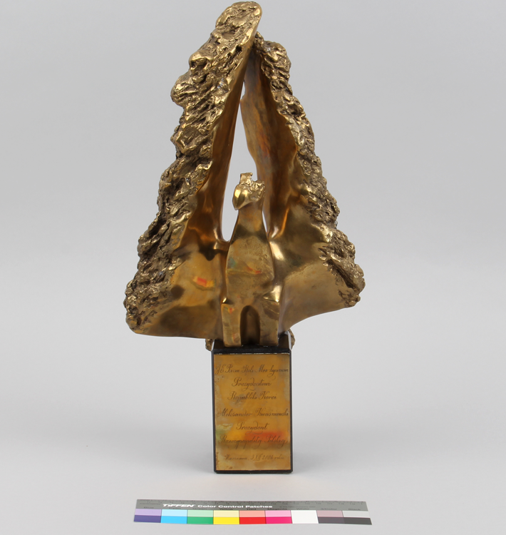 은제 흰꼬리 수리상 Silver figurine of white-tailed sea eagle