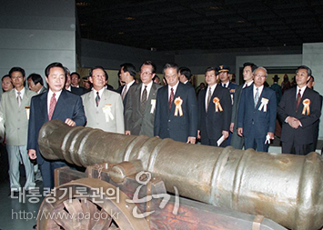 김영삼 대통령 전쟁기념관 개관식 참석(1994)