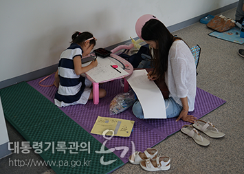 백일장 작품활동 모습 4